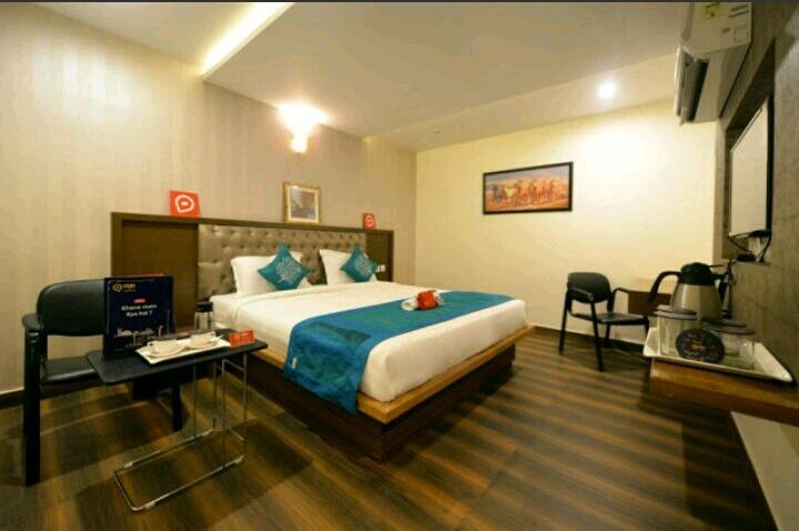 Capital O Surabhi Elite Near Miraj Cinemas - Shalini Shivani Sururnagar Exterior foto